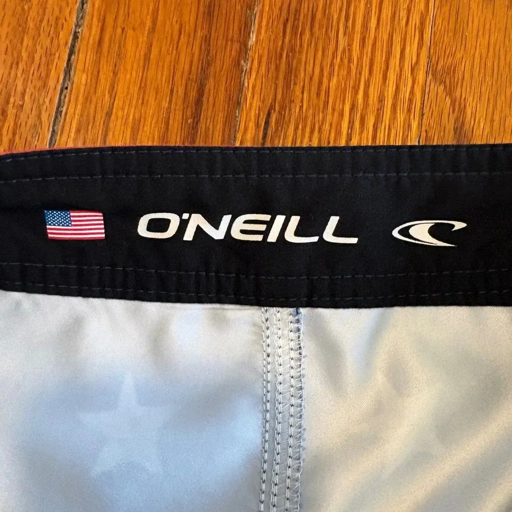 O'Neill Mens 32 Board Shorts Blue American Flag Stars Stripes 9.5